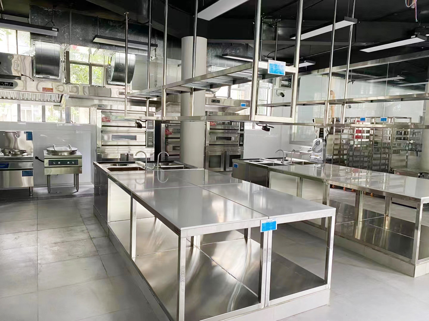 酒店午夜福利视频网站设备及用品